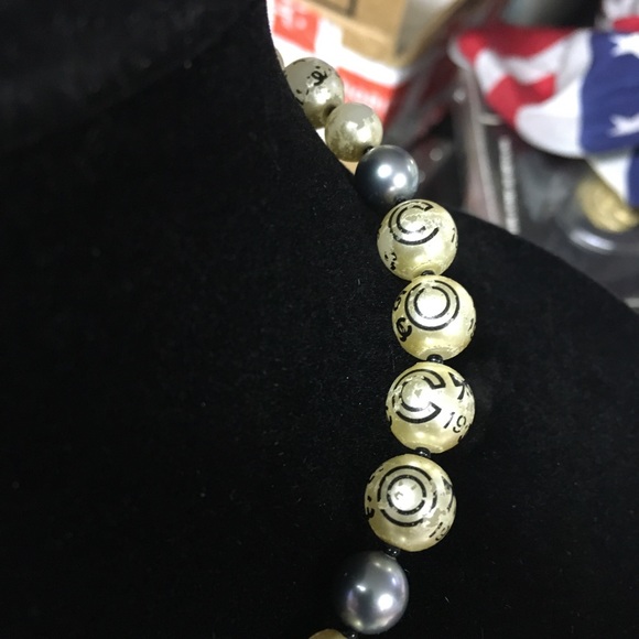 Authentic Vintage CHANEL CoCo Pearls! - Picture 3 of 6